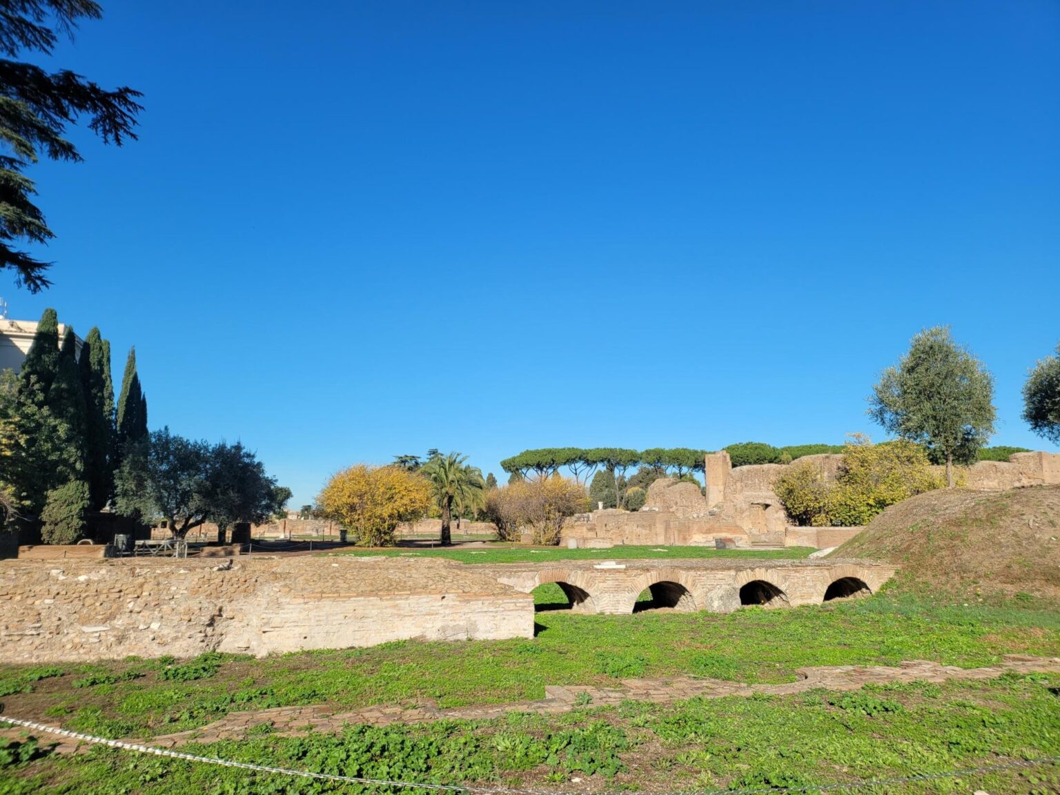Rome in 8 Days: Walking 100 km Through a History Textbook