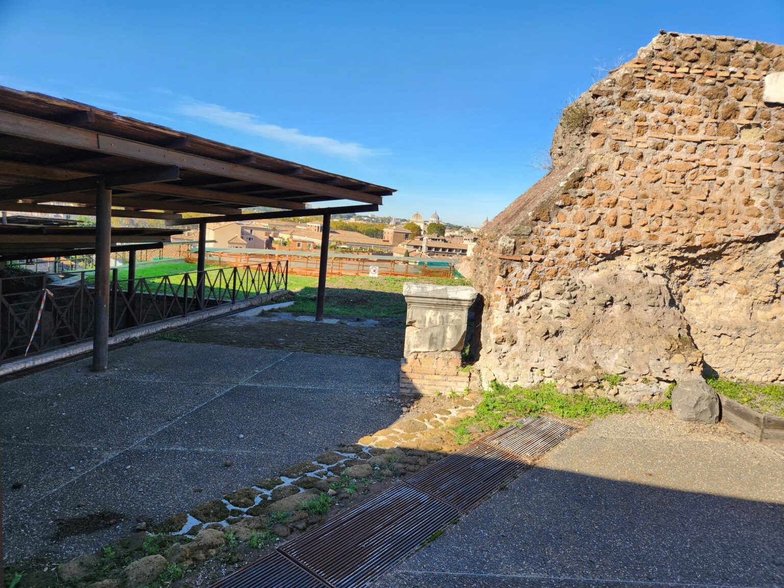 Rome in 8 Days: Walking 100 km Through a History Textbook