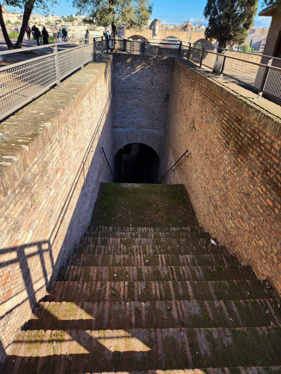Rome in 8 Days: Walking 100 km Through a History Textbook