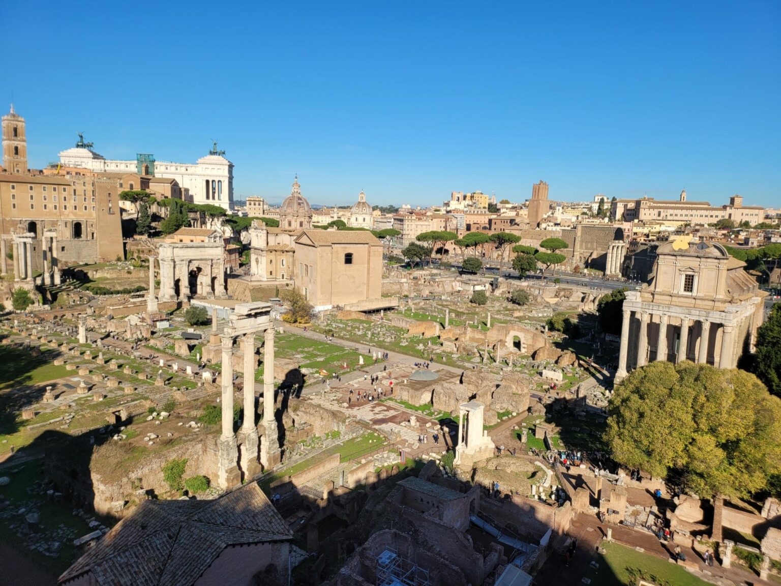 Rome in 8 Days: Walking 100 km Through a History Textbook