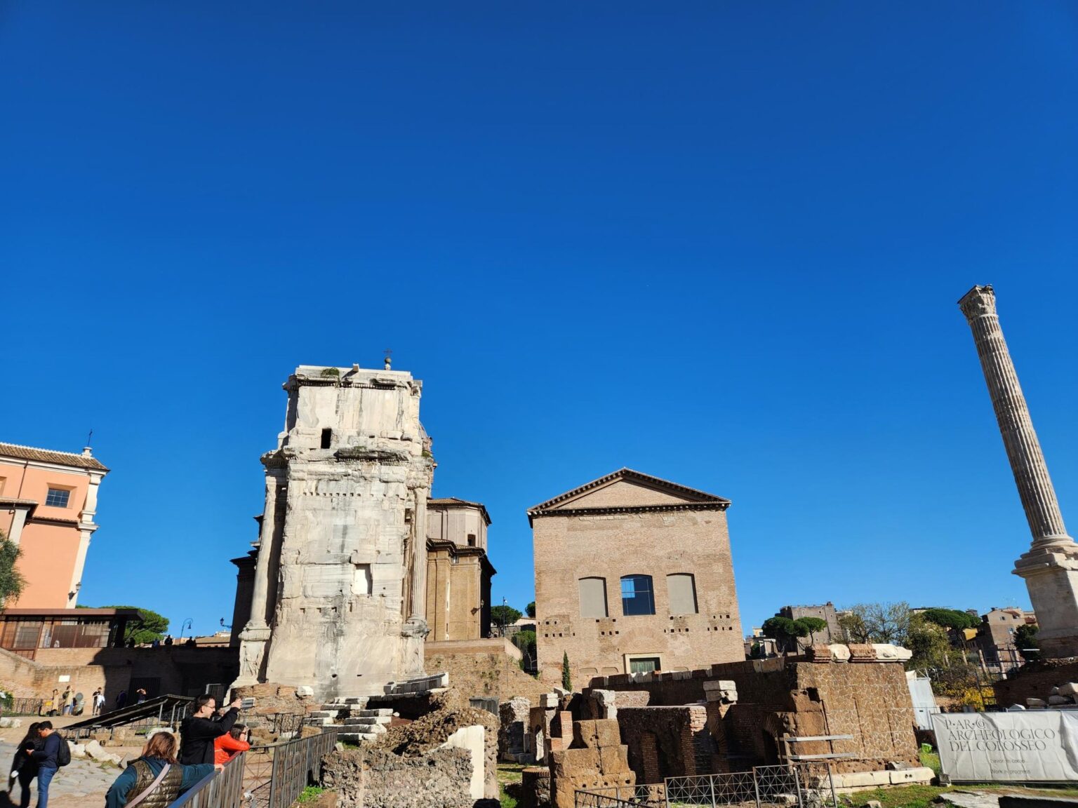 Rome in 8 Days: Walking 100 km Through a History Textbook