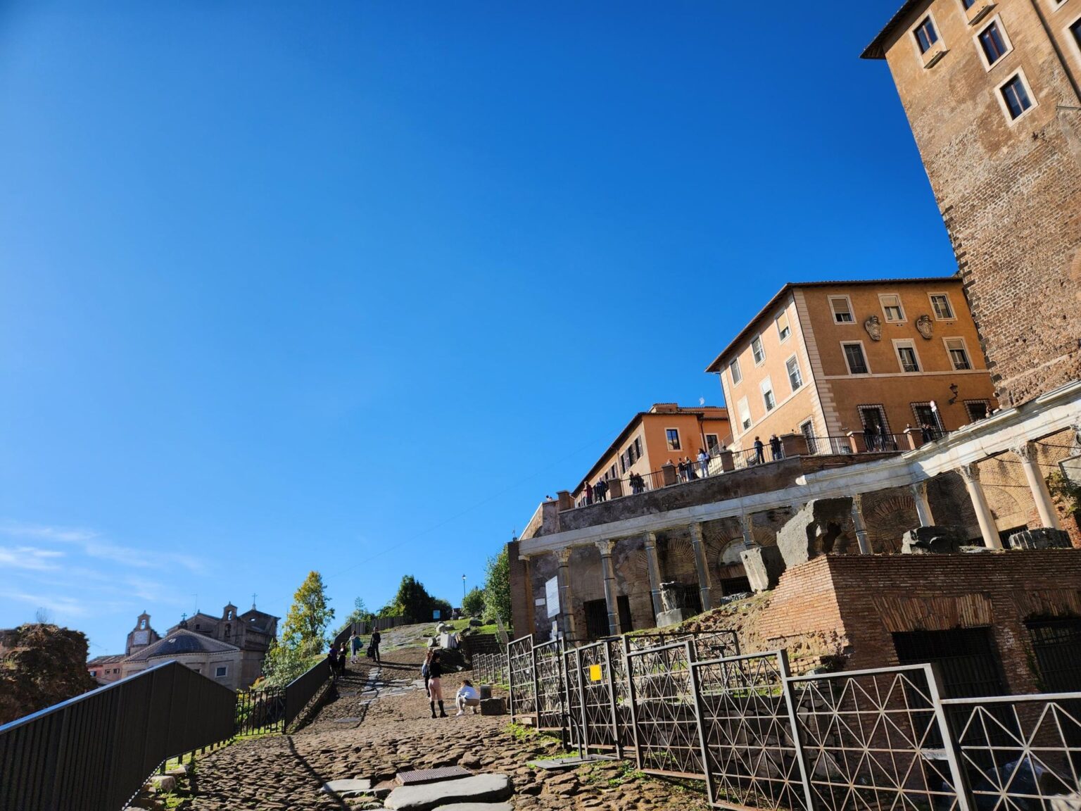 Rome in 8 Days: Walking 100 km Through a History Textbook
