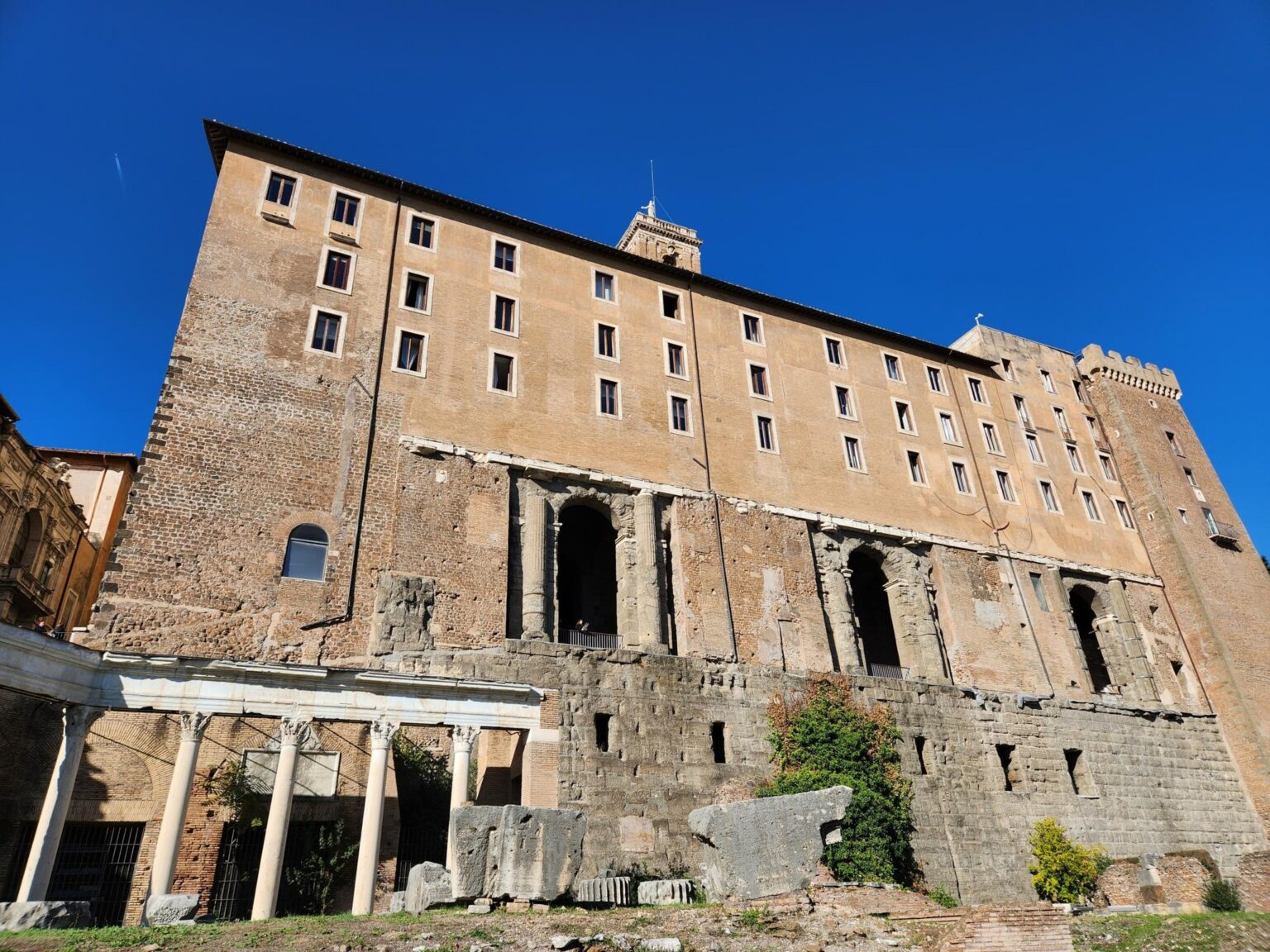 Rome in 8 Days: Walking 100 km Through a History Textbook