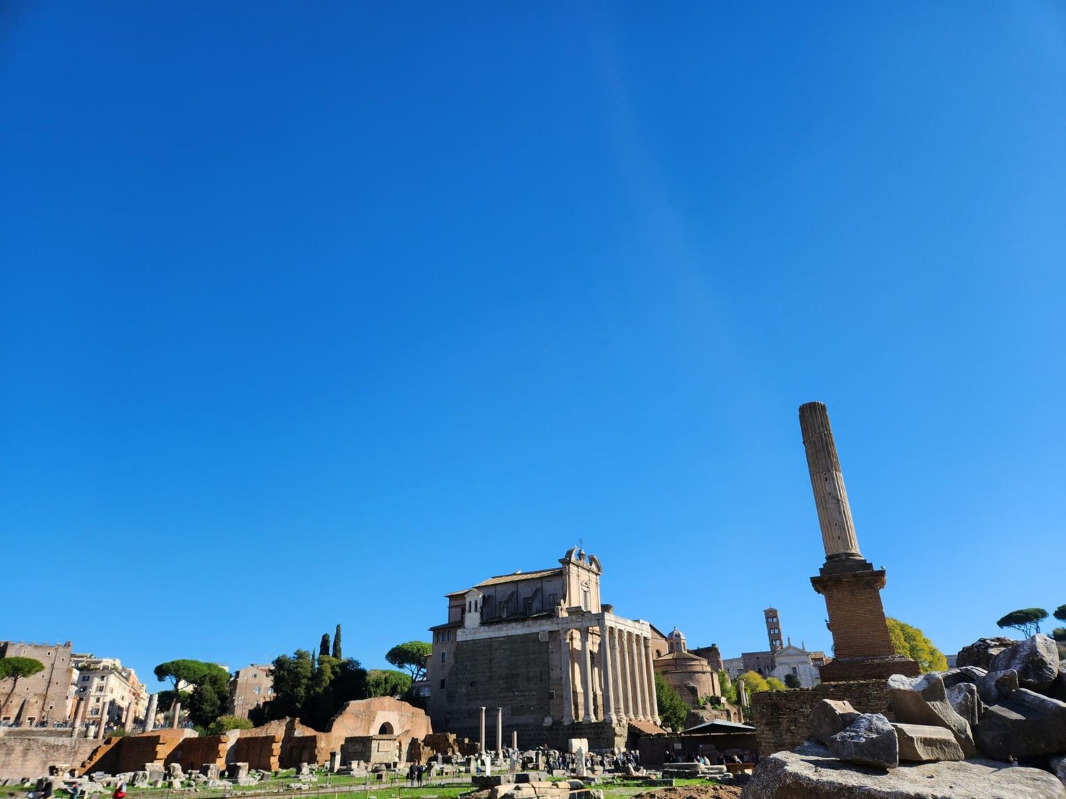 Rome in 8 Days: Walking 100 km Through a History Textbook