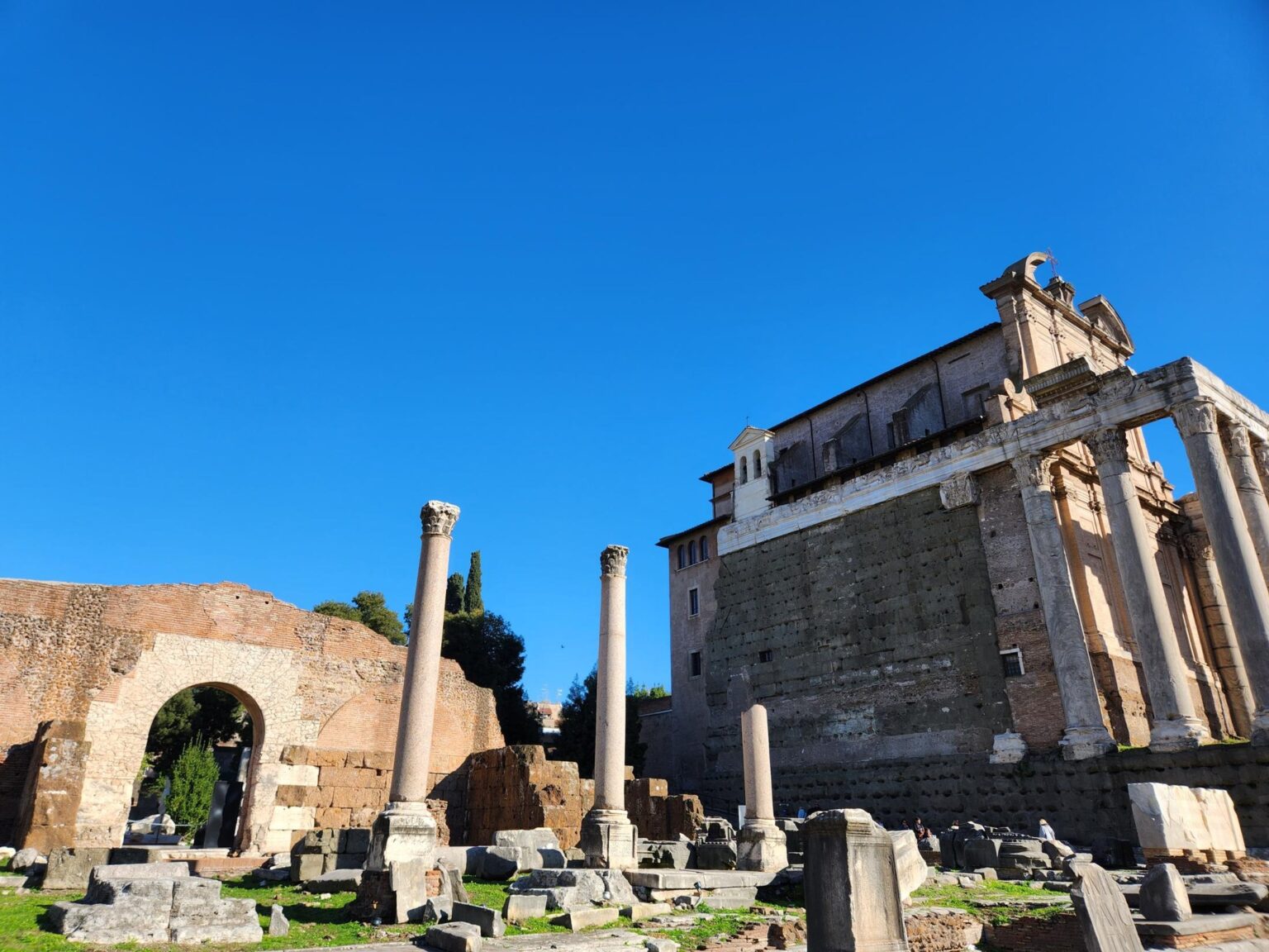 Rome in 8 Days: Walking 100 km Through a History Textbook