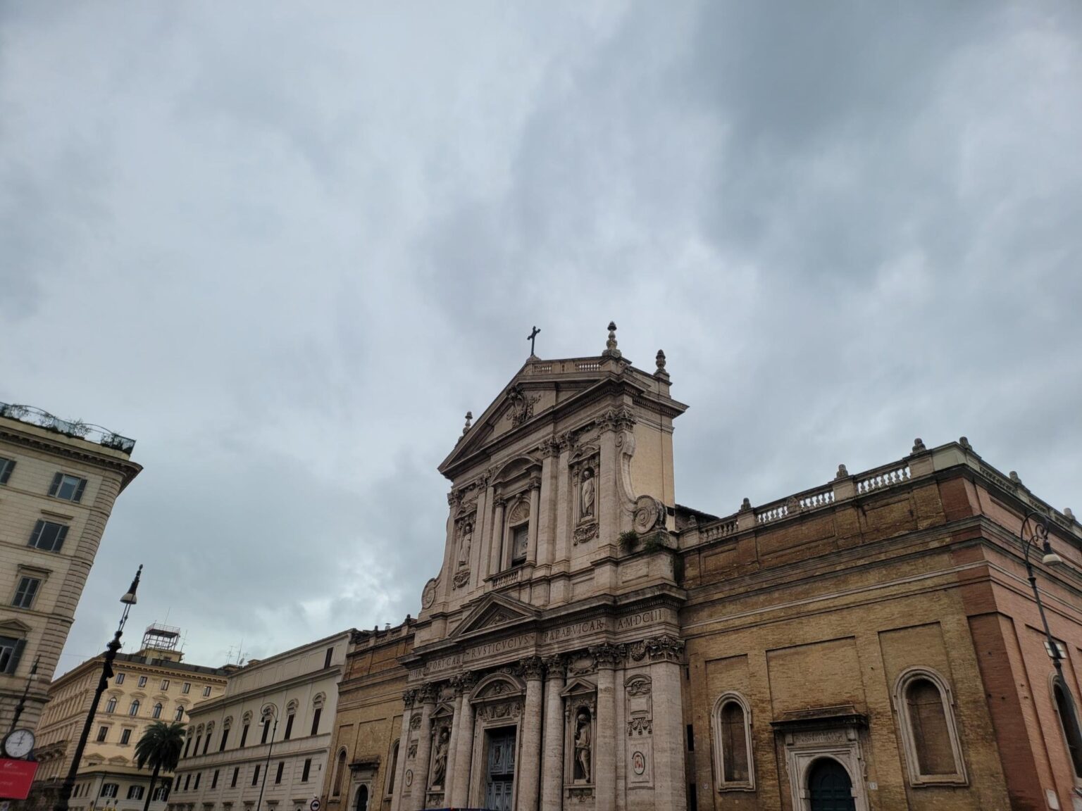 Rome in 8 Days: Walking 100 km Through a History Textbook