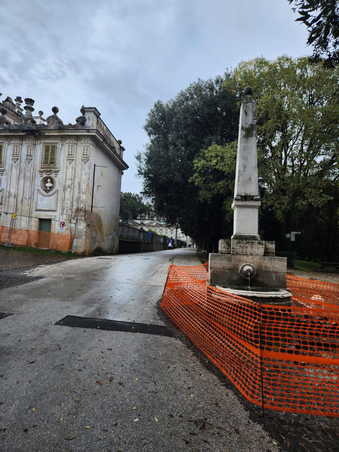 Rome in 8 Days: Walking 100 km Through a History Textbook