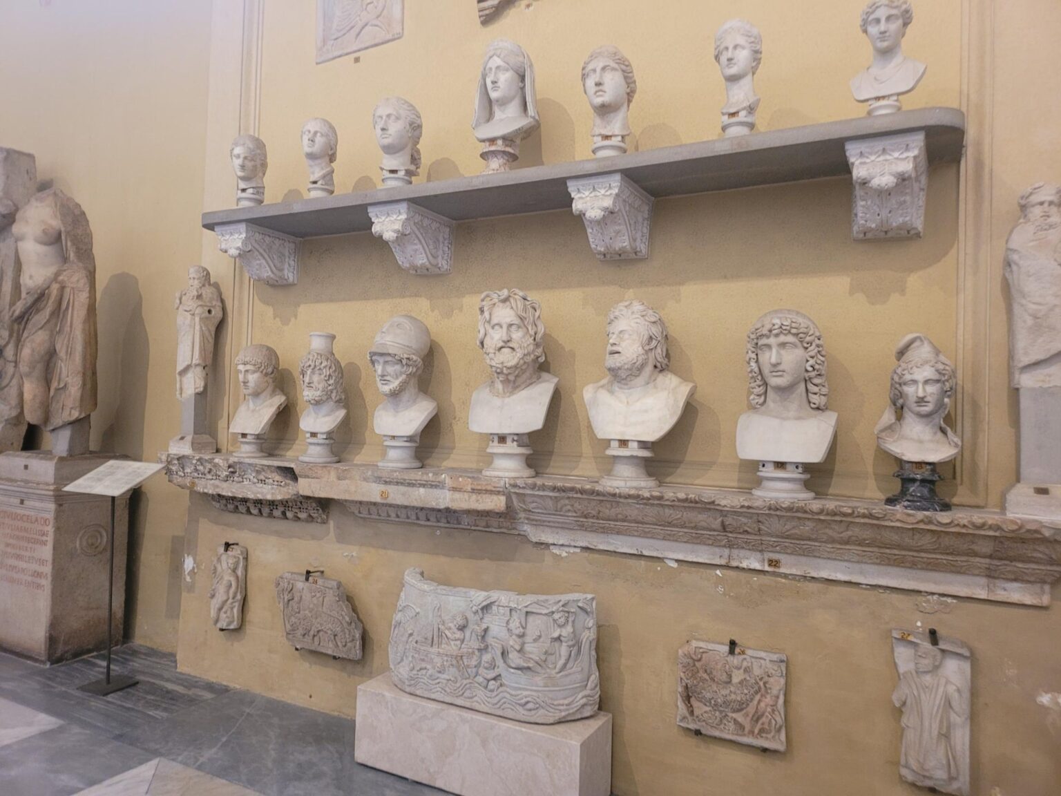 Rome in 8 Days: Walking 100 km Through a History Textbook