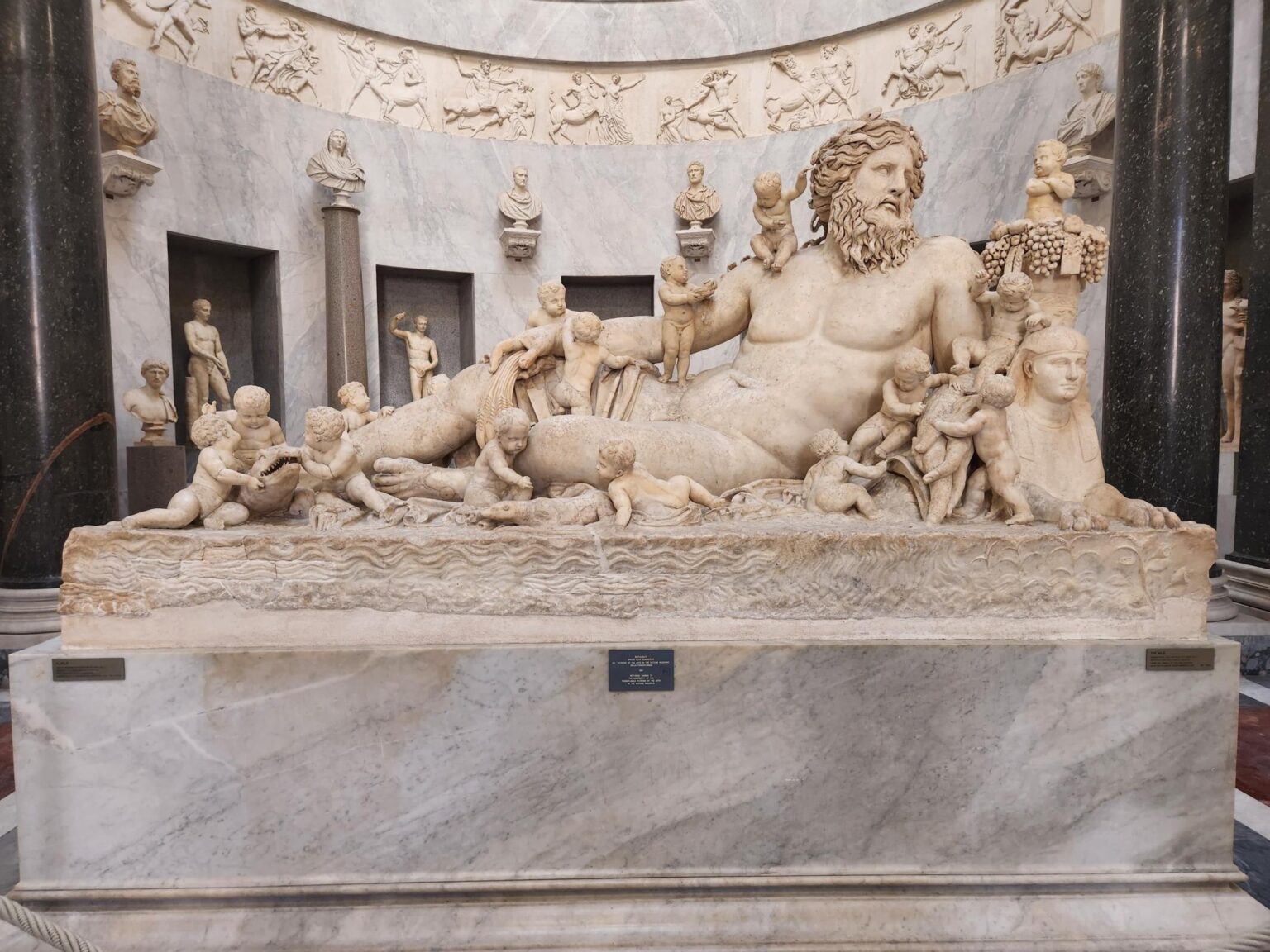 Rome in 8 Days: Walking 100 km Through a History Textbook