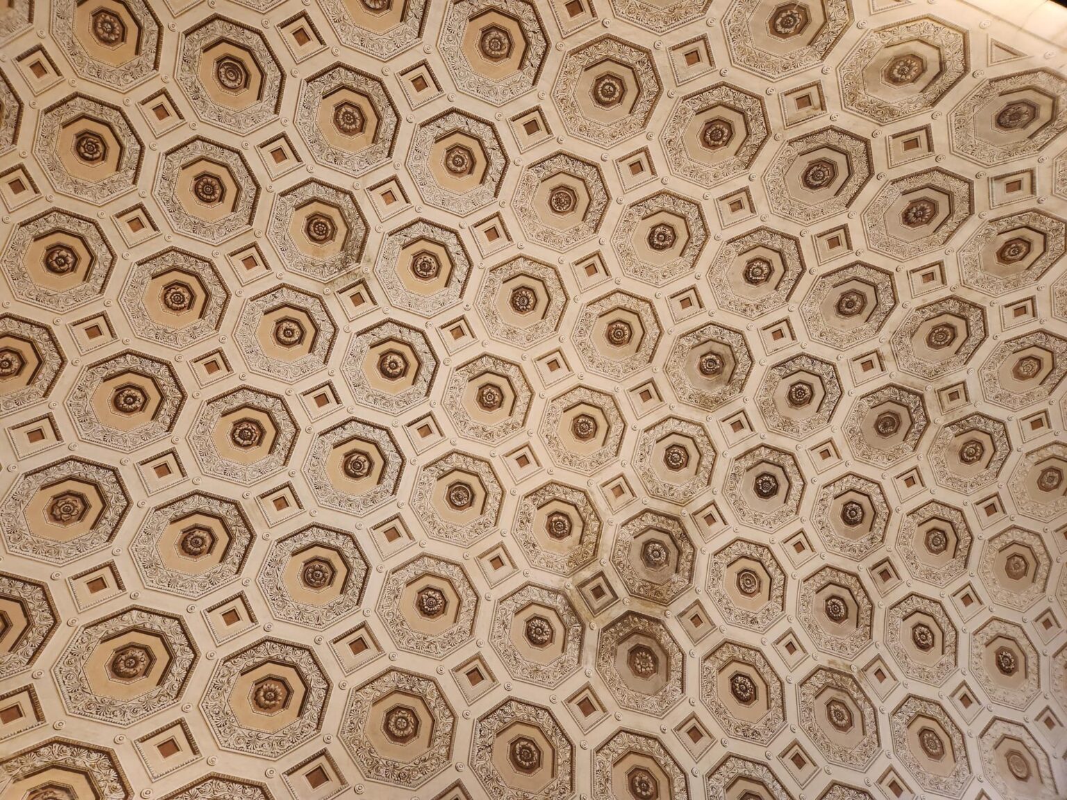 Rome in 8 Days: Walking 100 km Through a History Textbook