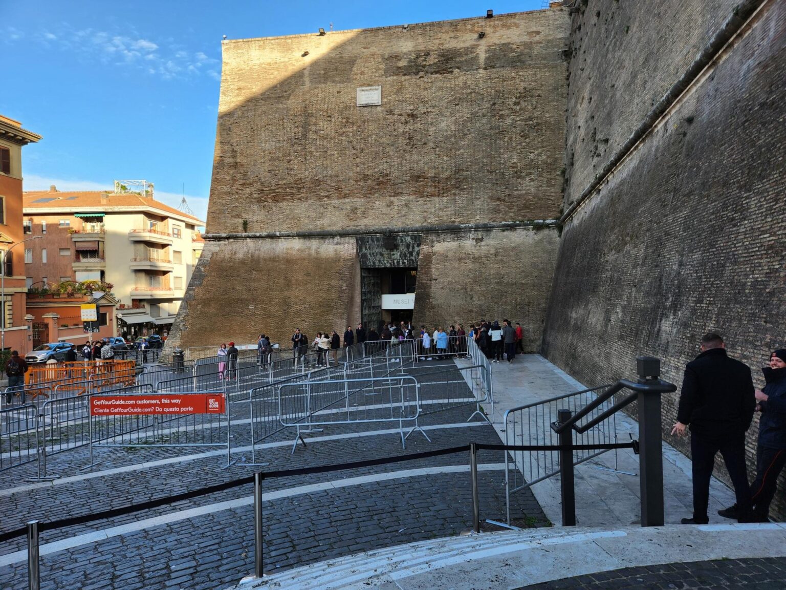 Rome in 8 Days: Walking 100 km Through a History Textbook