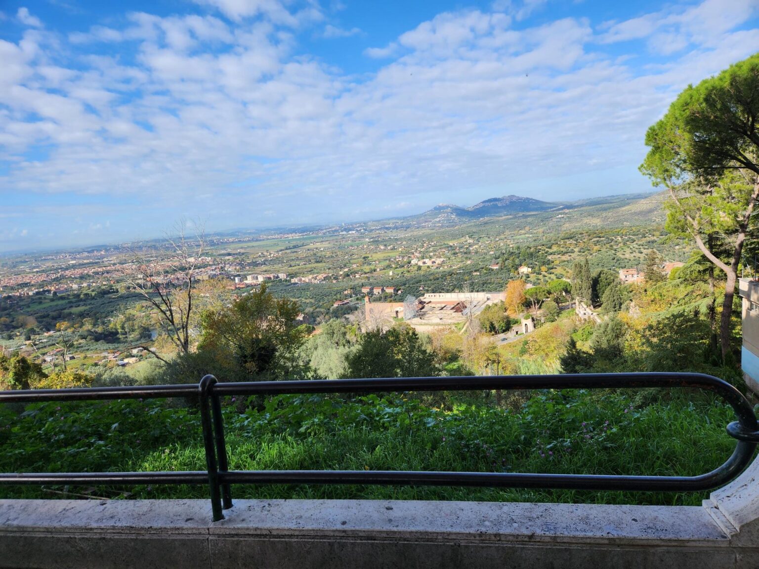 Rome in 8 Days: Walking 100 km Through a History Textbook