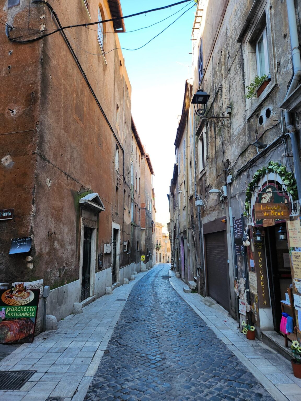 Rome in 8 Days: Walking 100 km Through a History Textbook