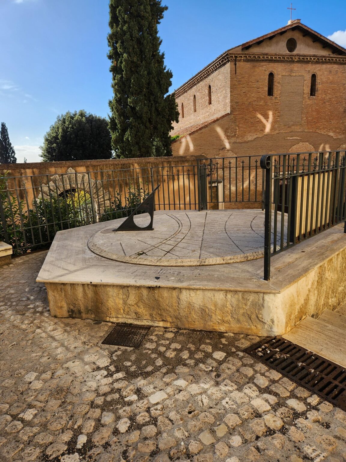 Rome in 8 Days: Walking 100 km Through a History Textbook