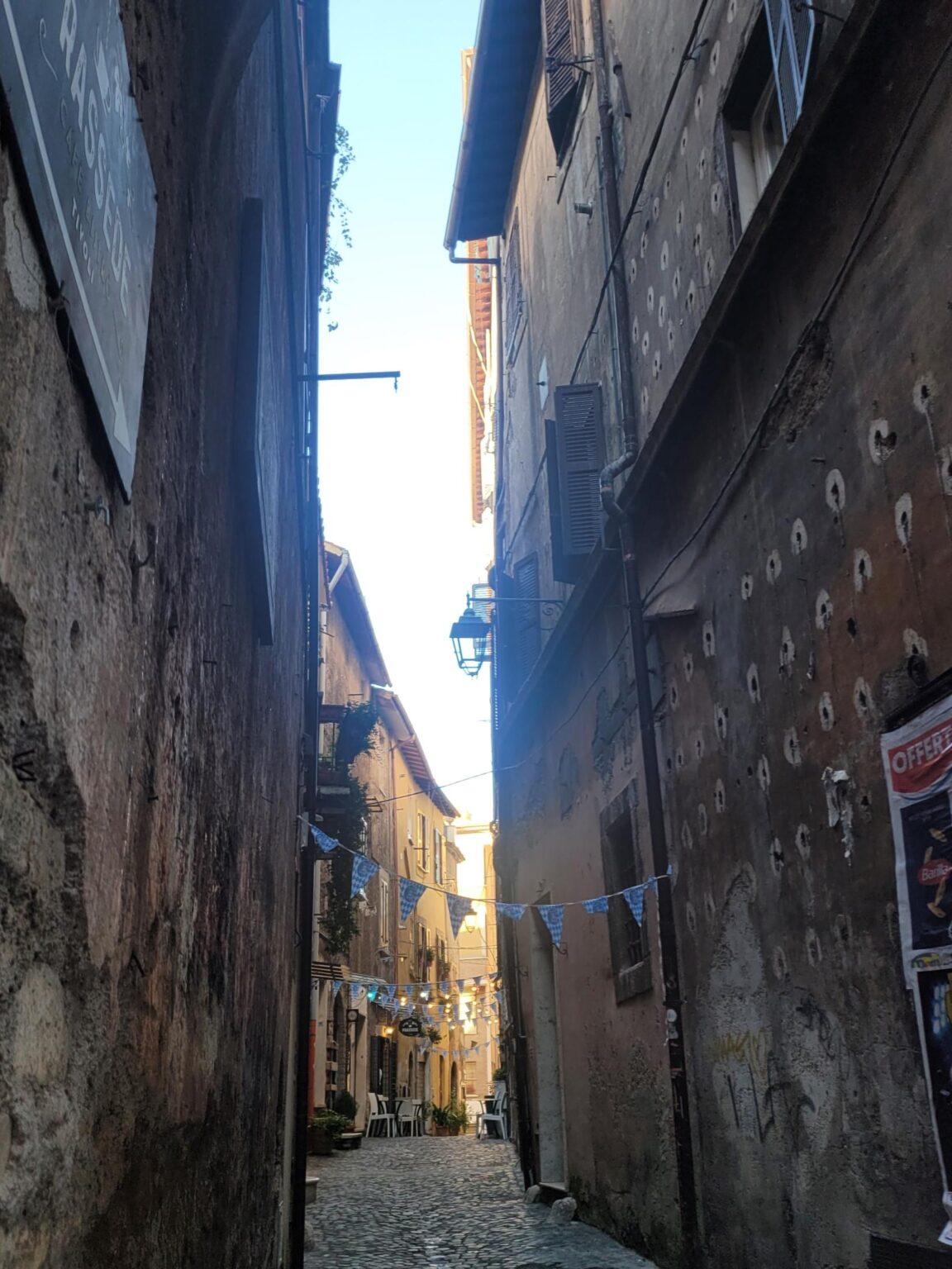 Rome in 8 Days: Walking 100 km Through a History Textbook