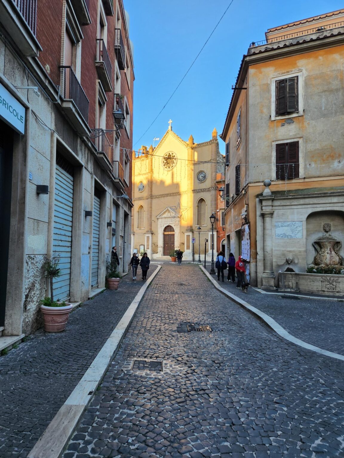 Rome in 8 Days: Walking 100 km Through a History Textbook