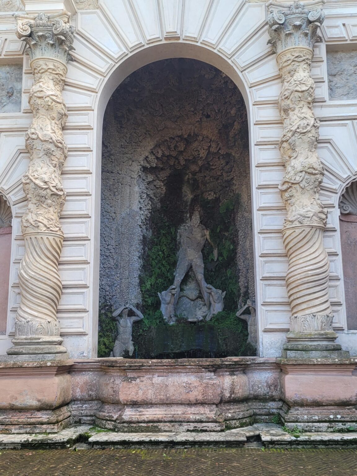 Rome in 8 Days: Walking 100 km Through a History Textbook