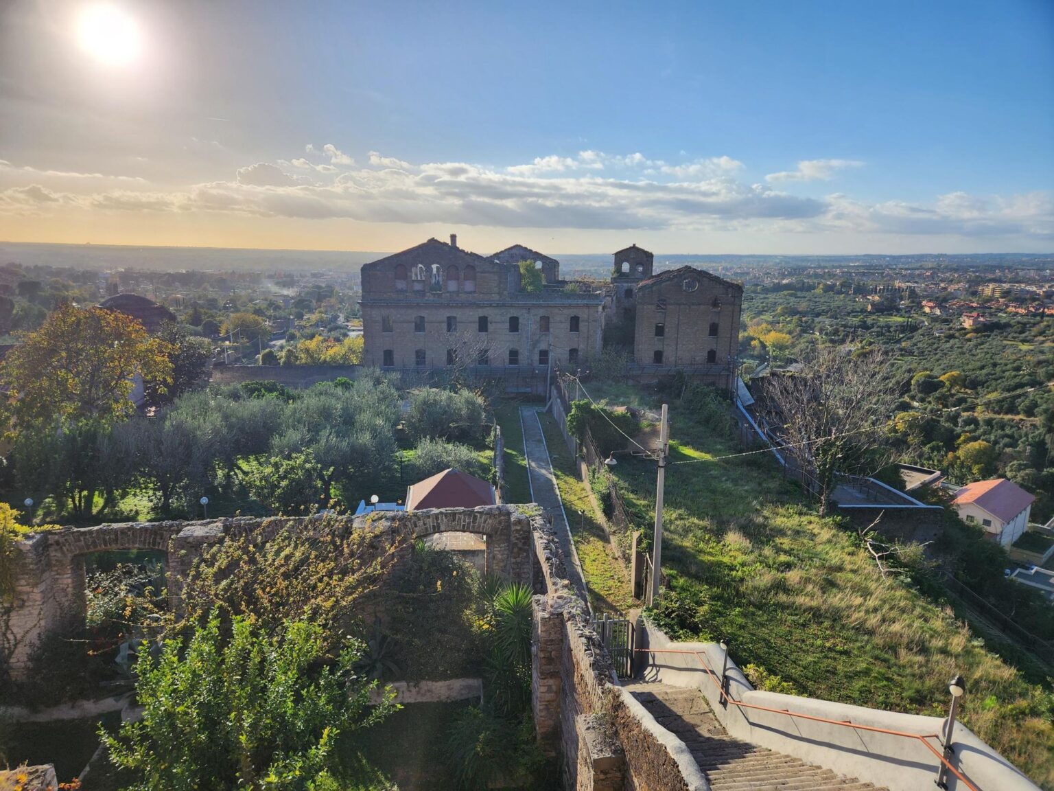 Rome in 8 Days: Walking 100 km Through a History Textbook