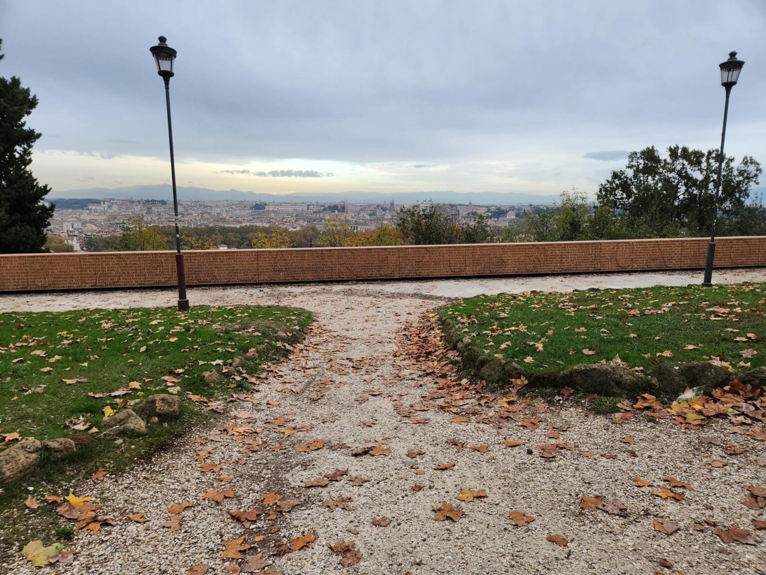 Rome in 8 Days: Walking 100 km Through a History Textbook