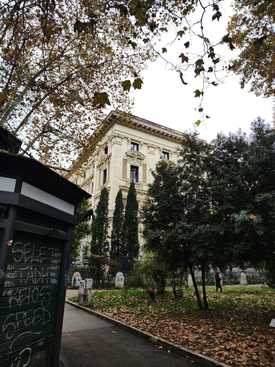 Rome in 8 Days: Walking 100 km Through a History Textbook