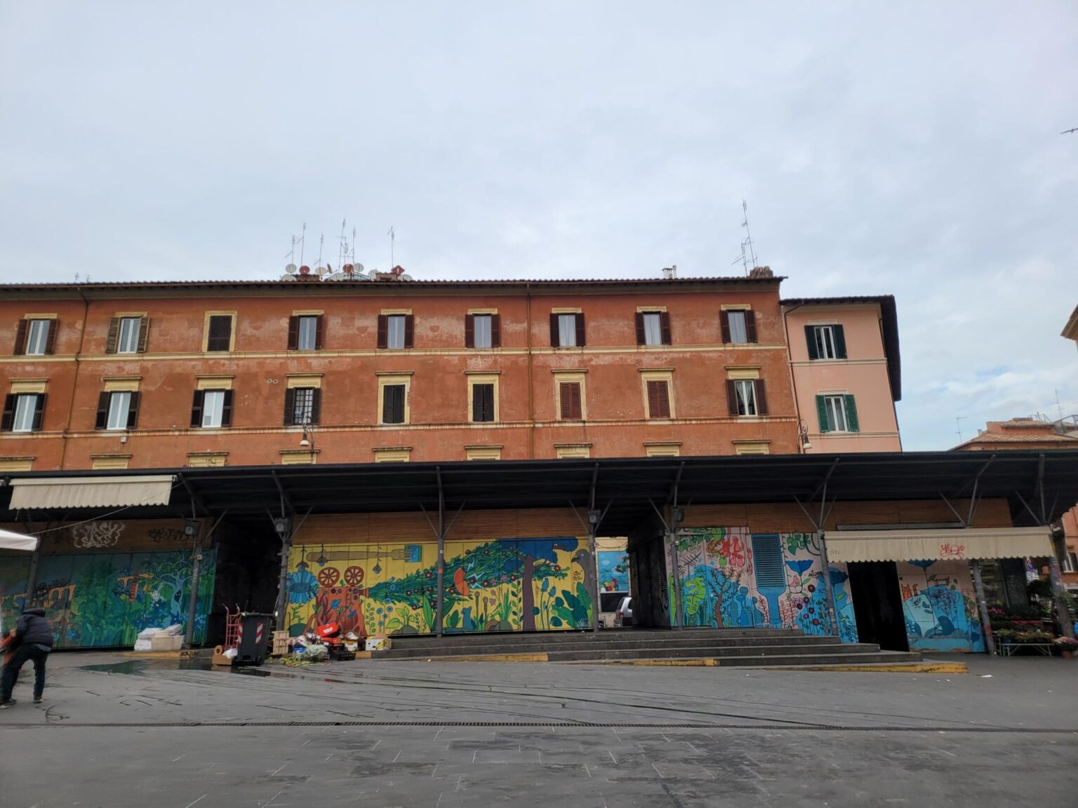 Rome in 8 Days: Walking 100 km Through a History Textbook