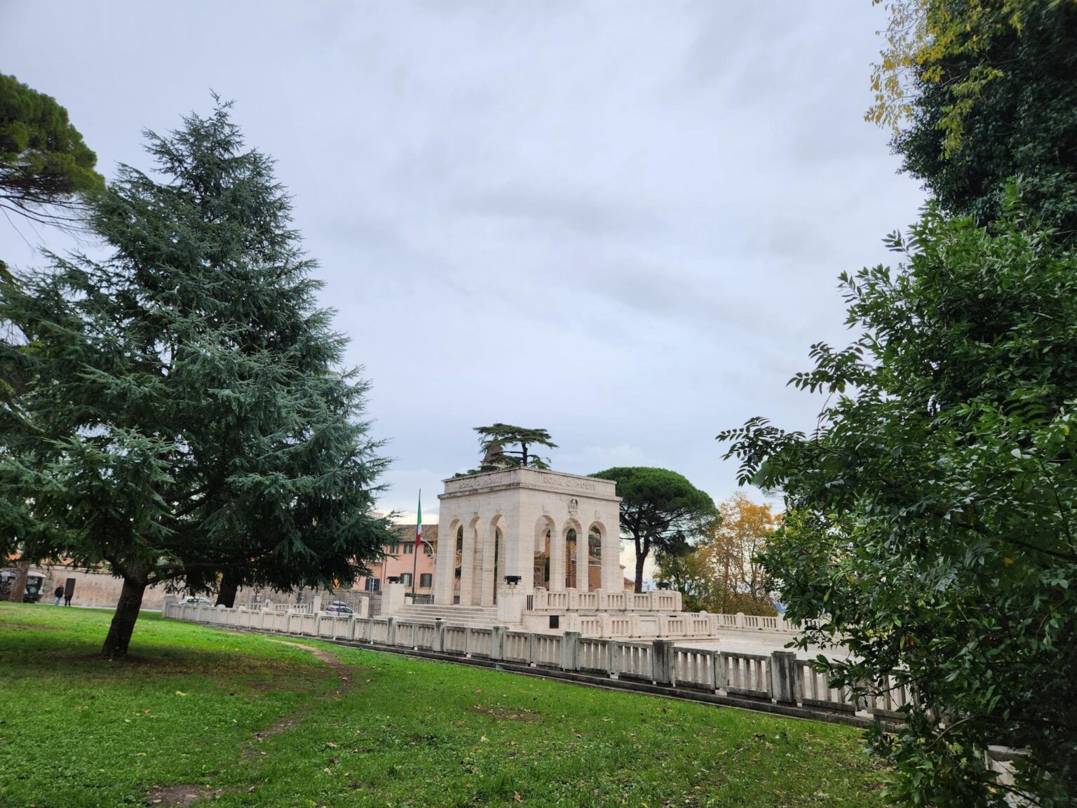 Rome in 8 Days: Walking 100 km Through a History Textbook