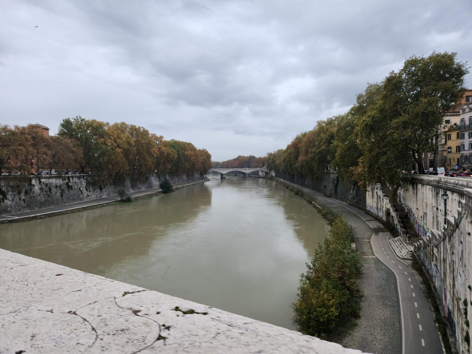 Rome in 8 Days: Walking 100 km Through a History Textbook