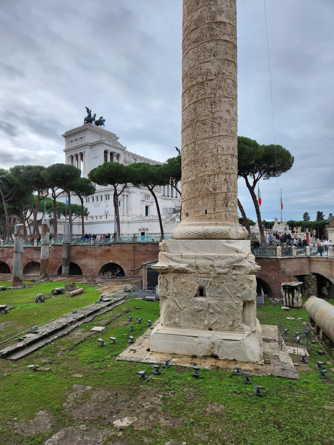 Rome in 8 Days: Walking 100 km Through a History Textbook