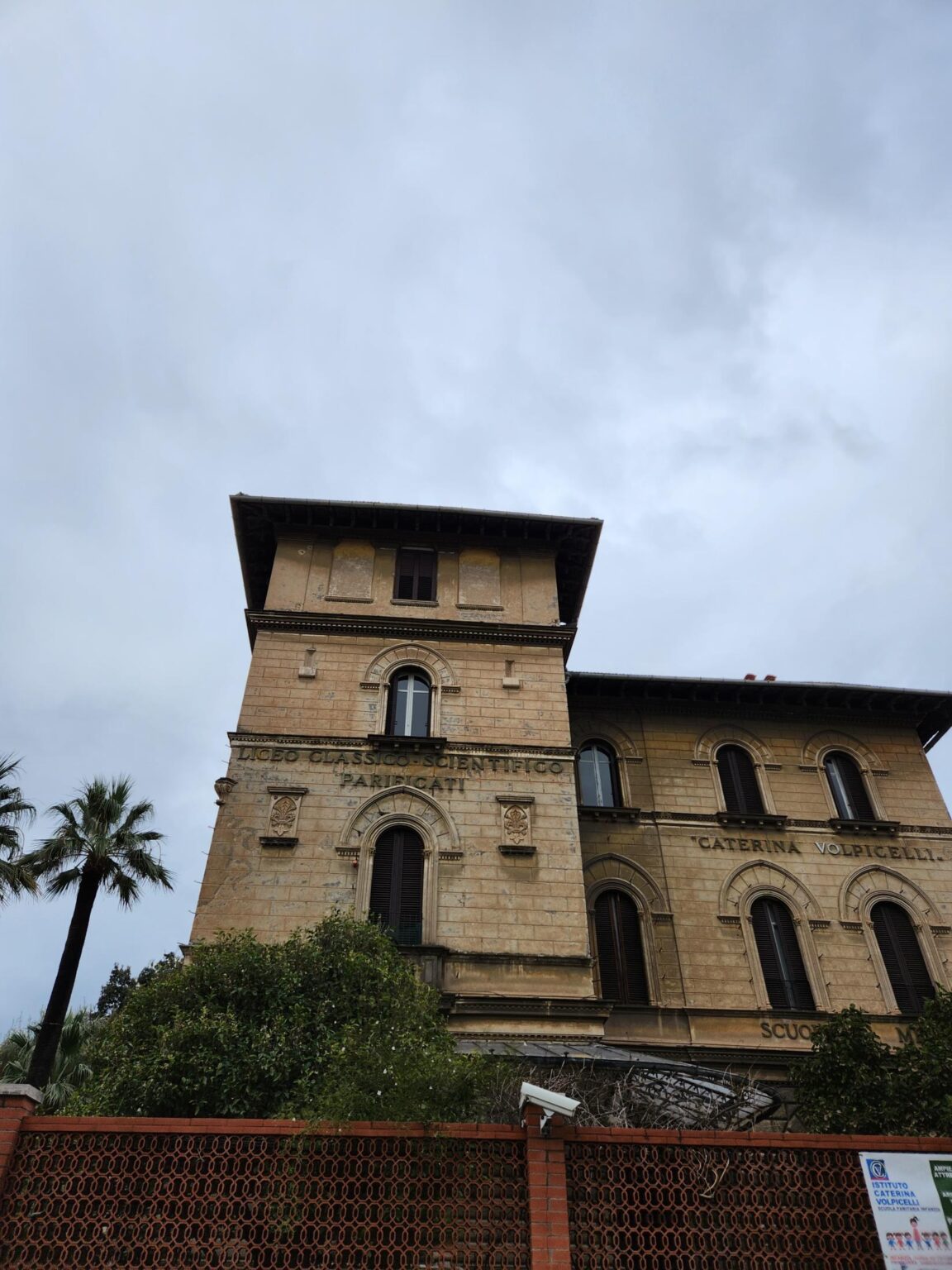 Rome in 8 Days: Walking 100 km Through a History Textbook