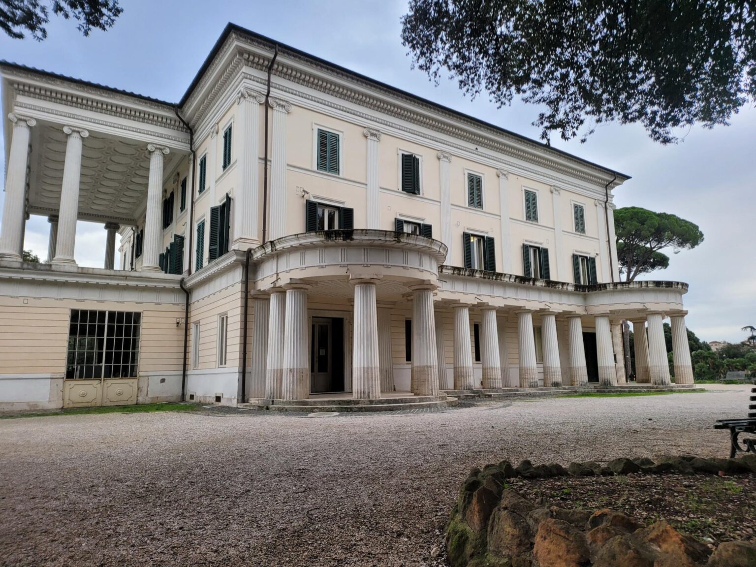 Rome in 8 Days: Walking 100 km Through a History Textbook