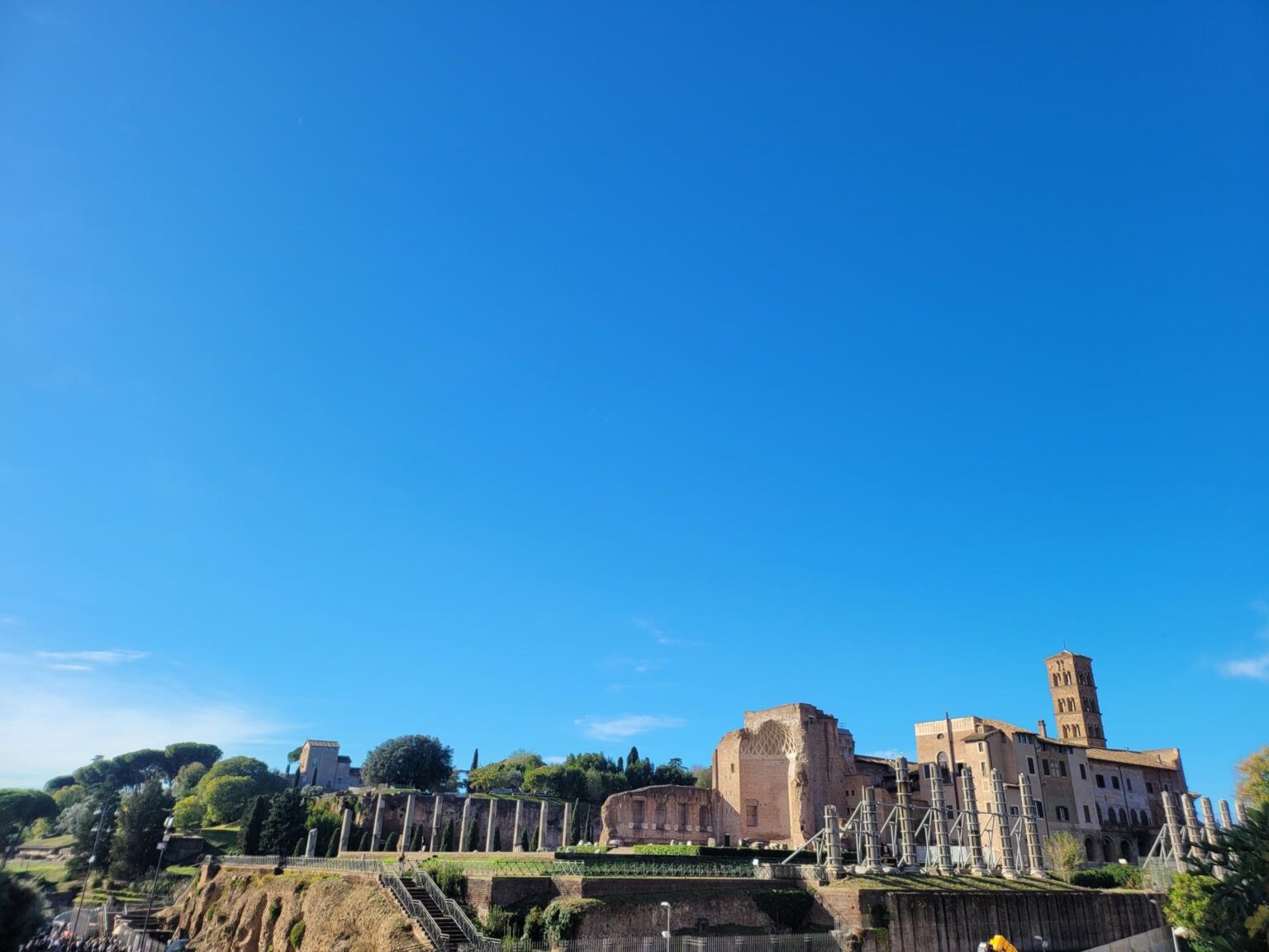 Rome in 8 Days: Walking 100 km Through a History Textbook