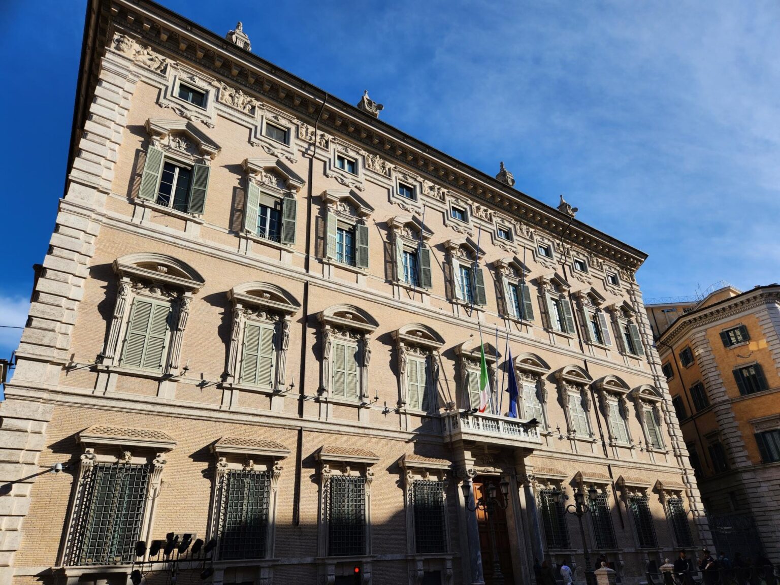Rome in 8 Days: Walking 100 km Through a History Textbook