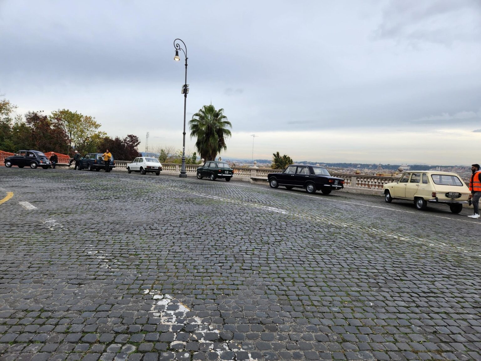 Rome in 8 Days: Walking 100 km Through a History Textbook