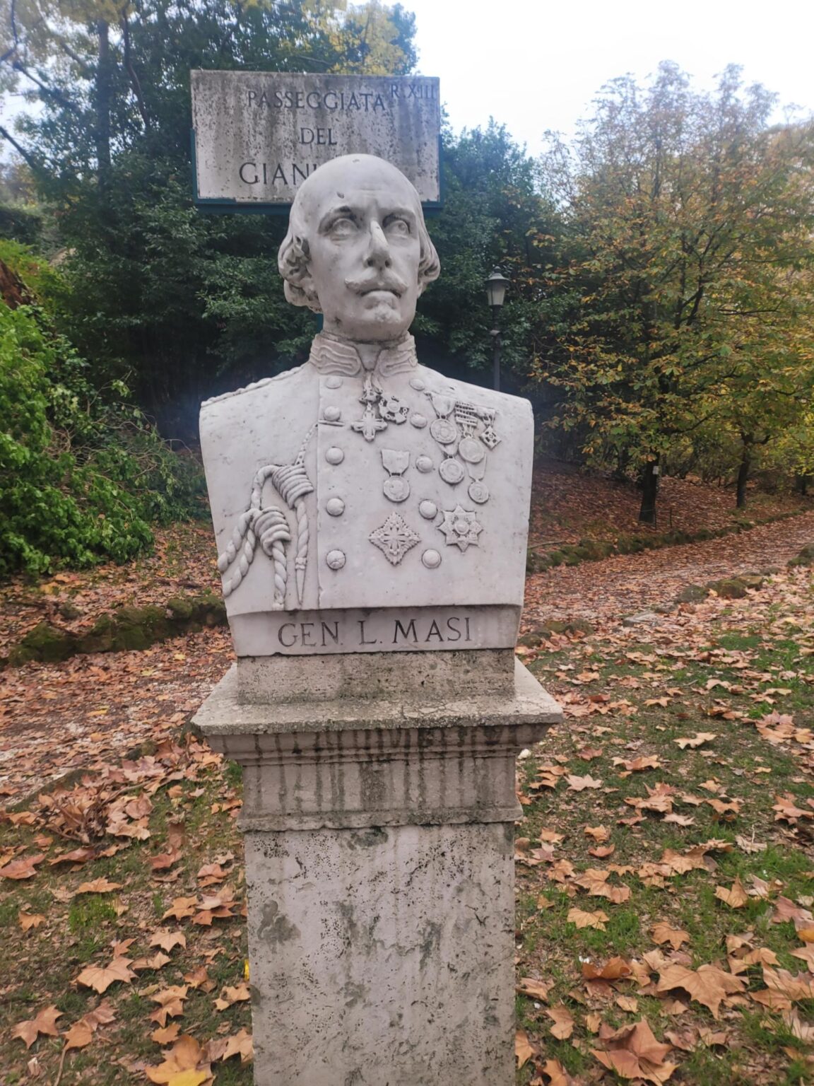 Rome in 8 Days: Walking 100 km Through a History Textbook