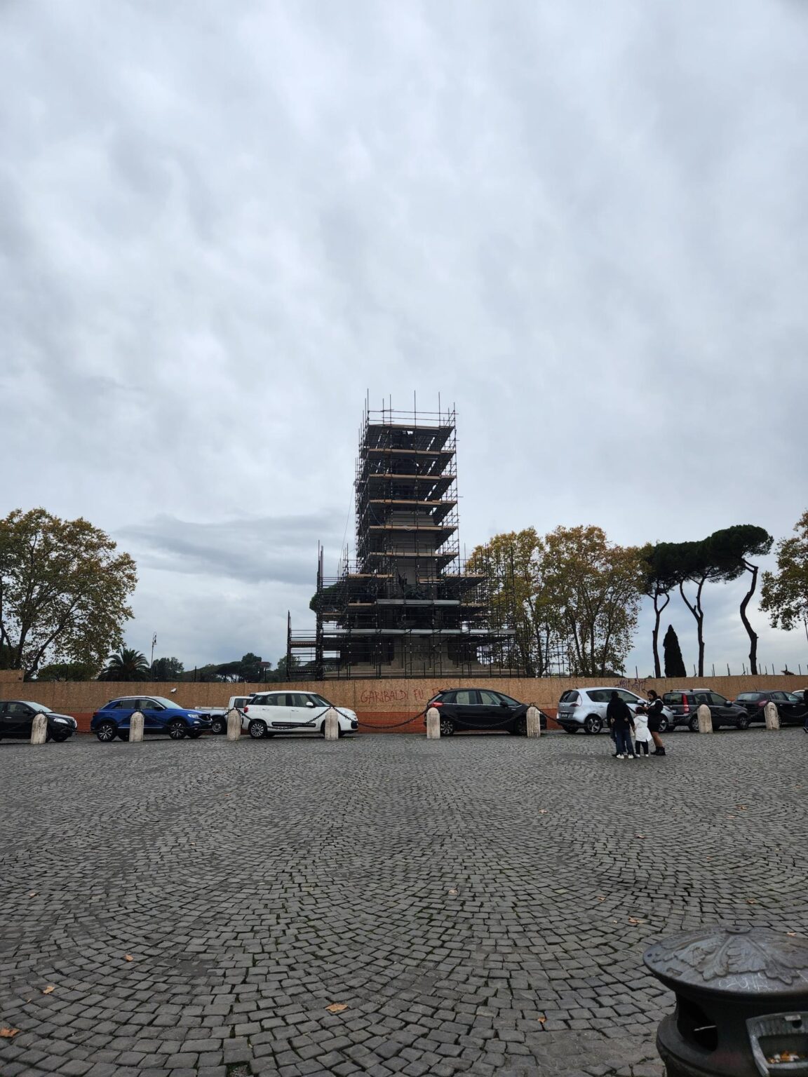 Rome in 8 Days: Walking 100 km Through a History Textbook
