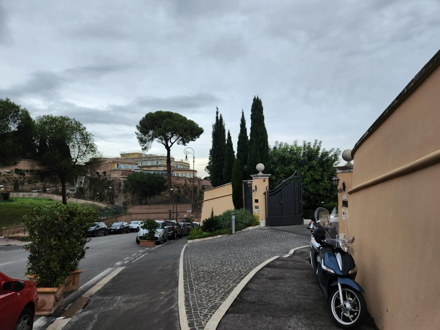 Rome in 8 Days: Walking 100 km Through a History Textbook