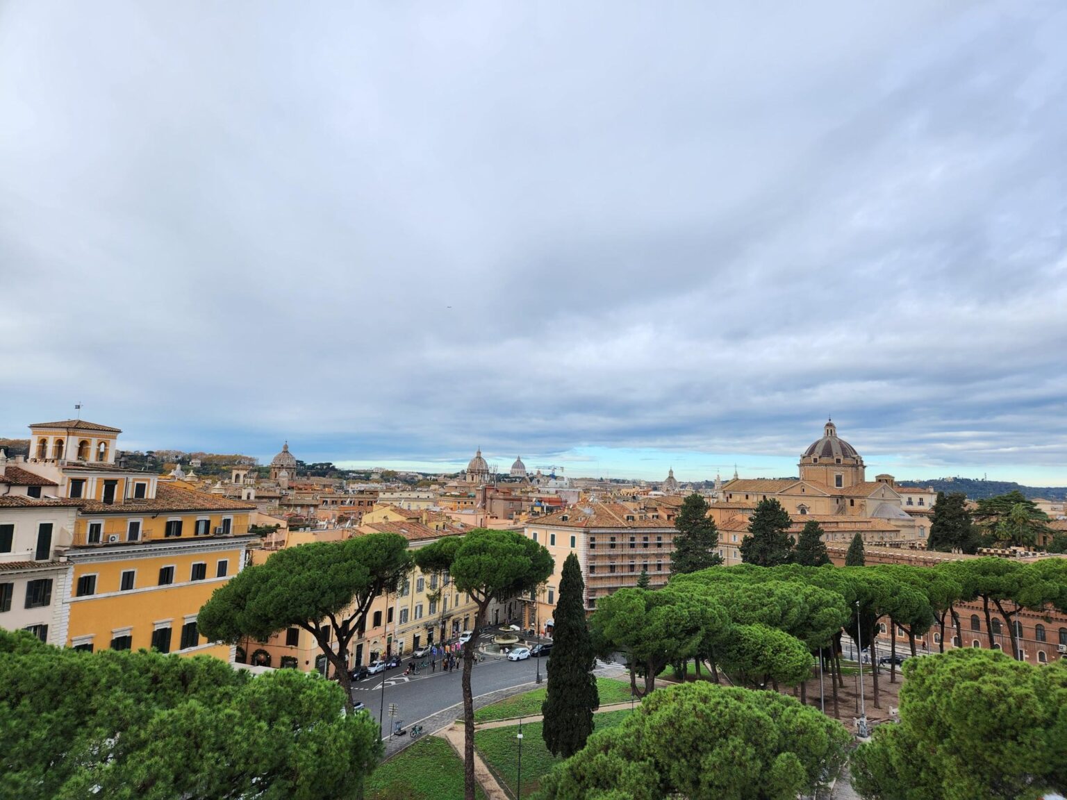Rome in 8 Days: Walking 100 km Through a History Textbook