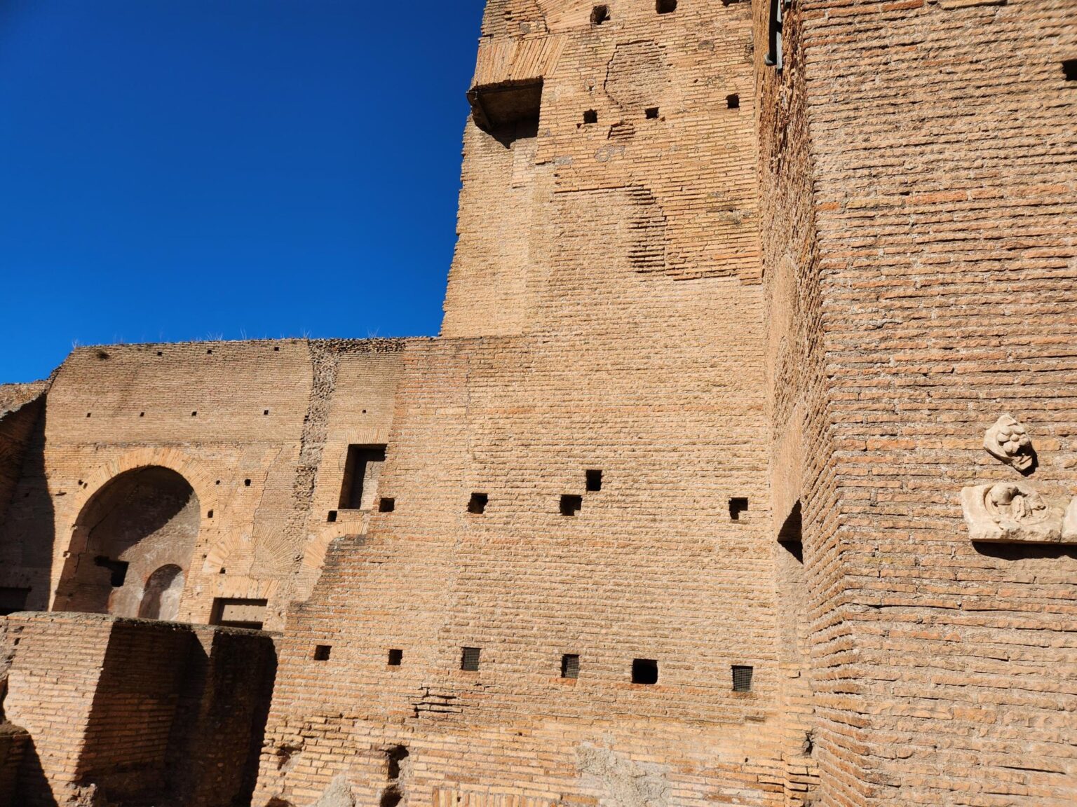 Rome in 8 Days: Walking 100 km Through a History Textbook