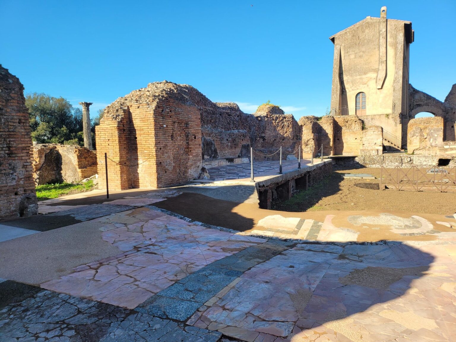 Rome in 8 Days: Walking 100 km Through a History Textbook