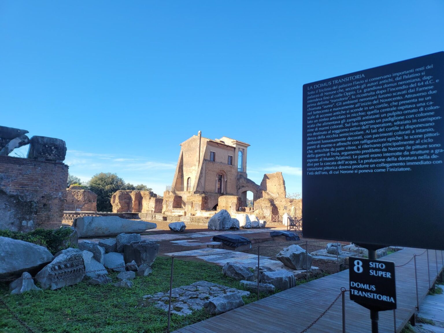 Rome in 8 Days: Walking 100 km Through a History Textbook
