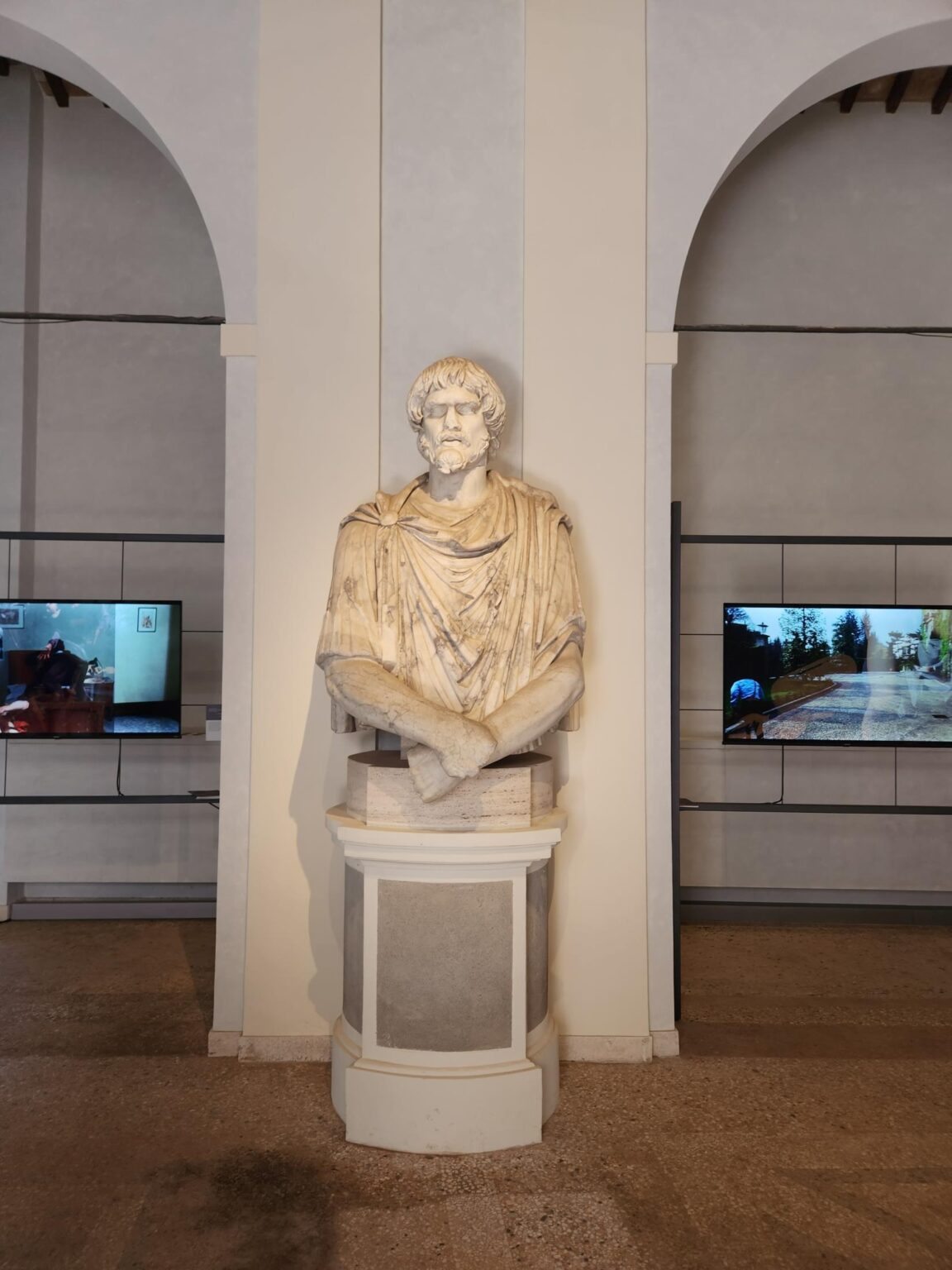 Rome in 8 Days: Walking 100 km Through a History Textbook