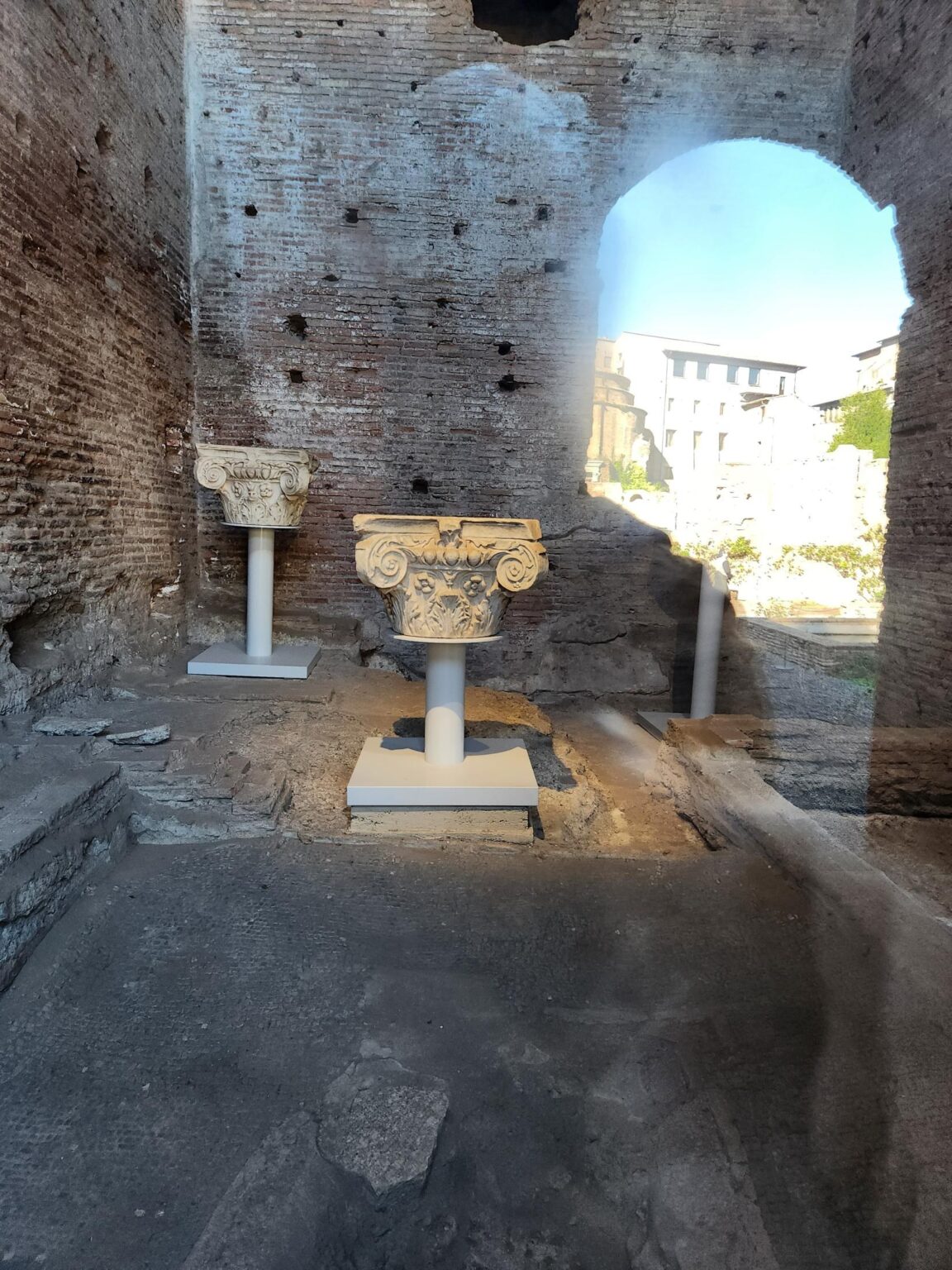 Rome in 8 Days: Walking 100 km Through a History Textbook