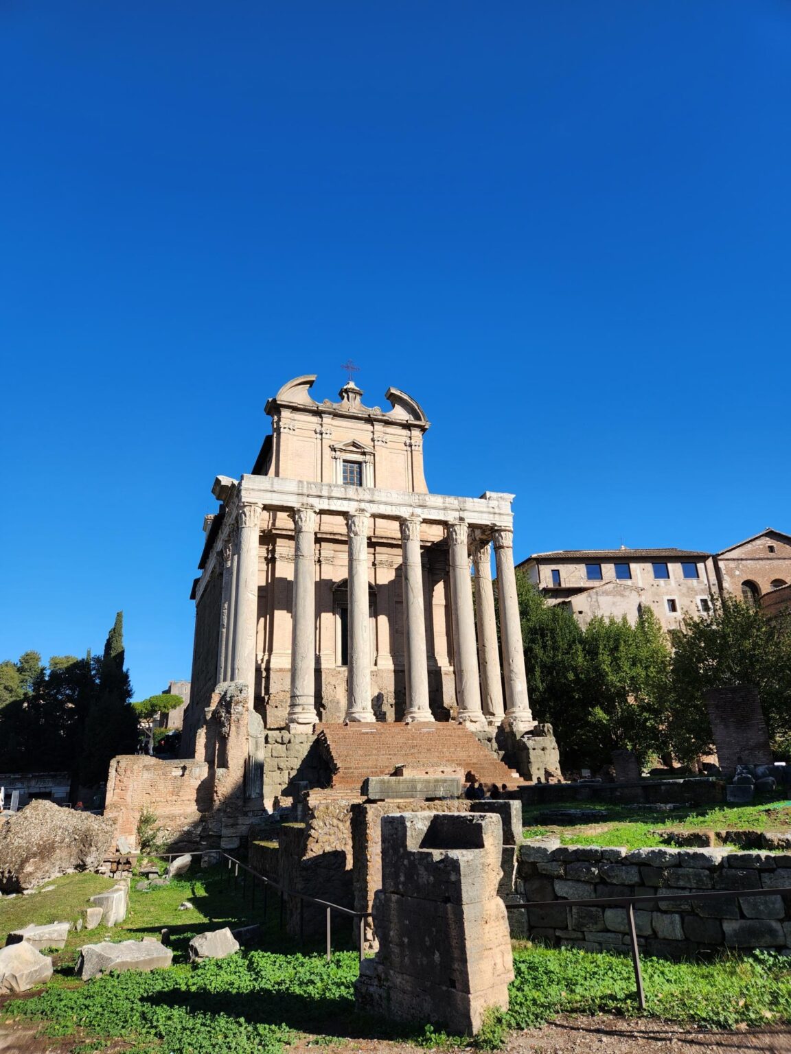 Rome in 8 Days: Walking 100 km Through a History Textbook