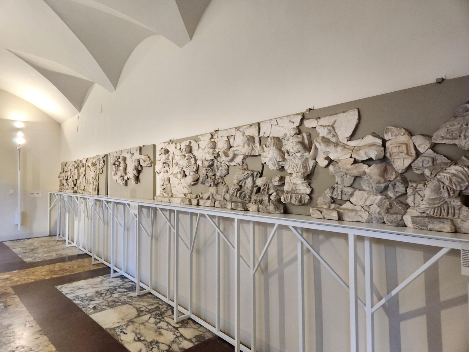 Rome in 8 Days: Walking 100 km Through a History Textbook