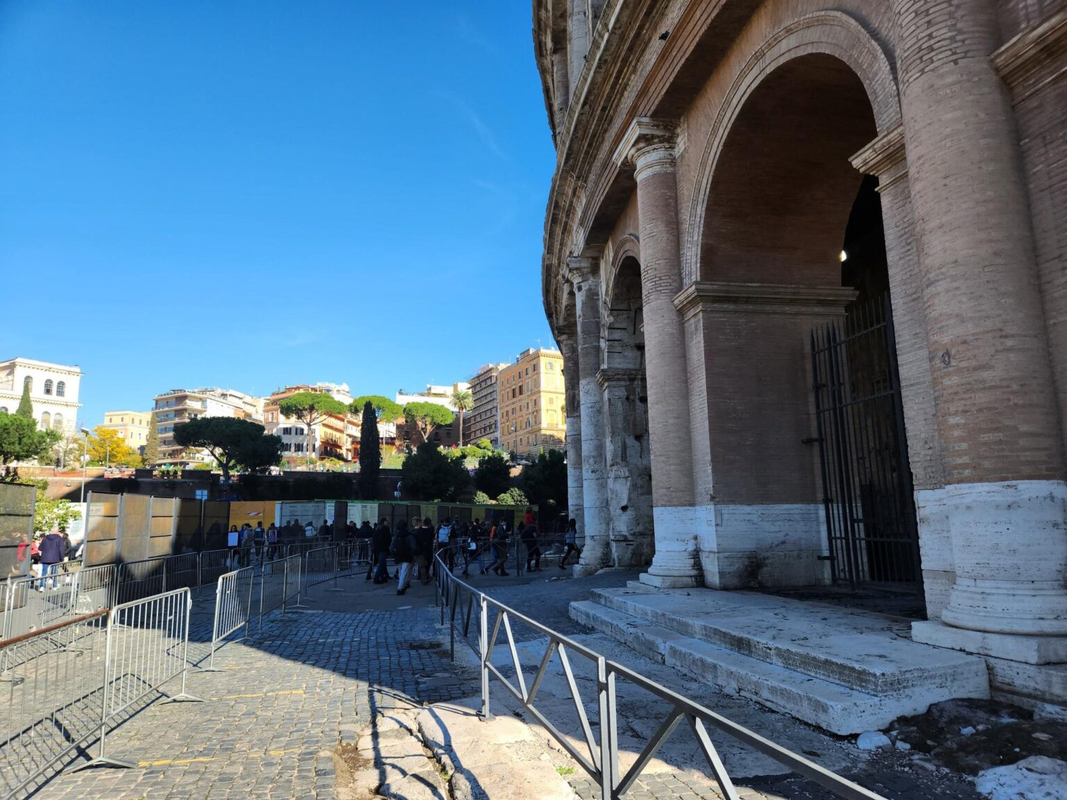 Rome in 8 Days: Walking 100 km Through a History Textbook