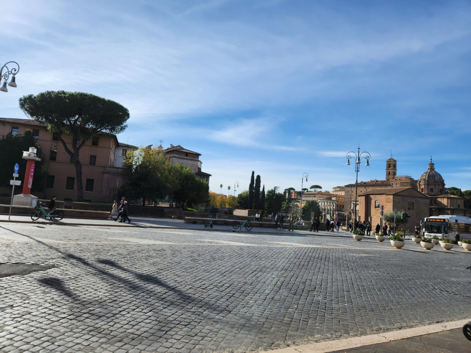 Rome in 8 Days: Walking 100 km Through a History Textbook