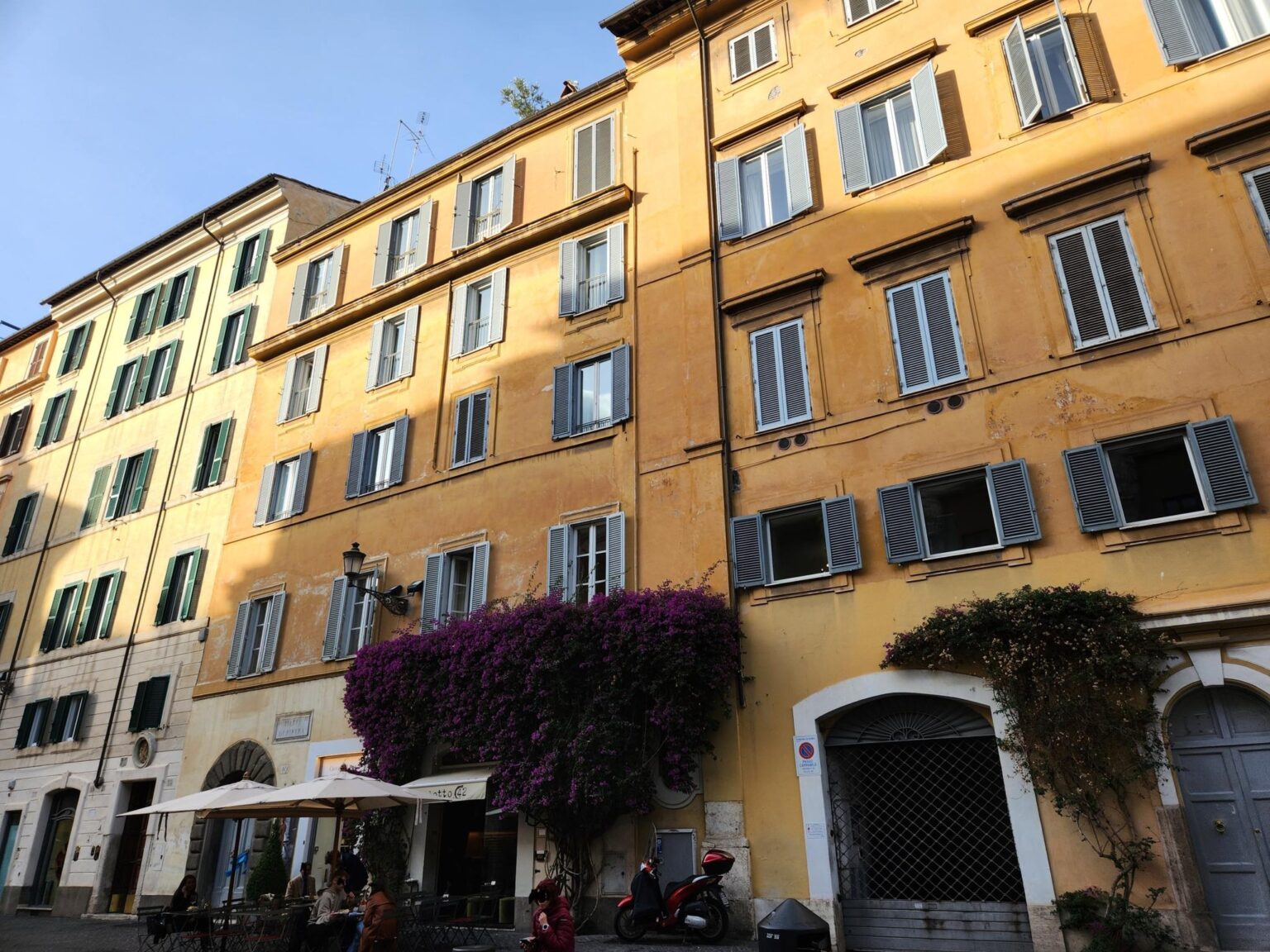 Rome in 8 Days: Walking 100 km Through a History Textbook
