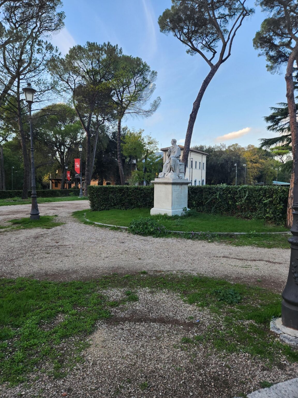 Rome in 8 Days: Walking 100 km Through a History Textbook