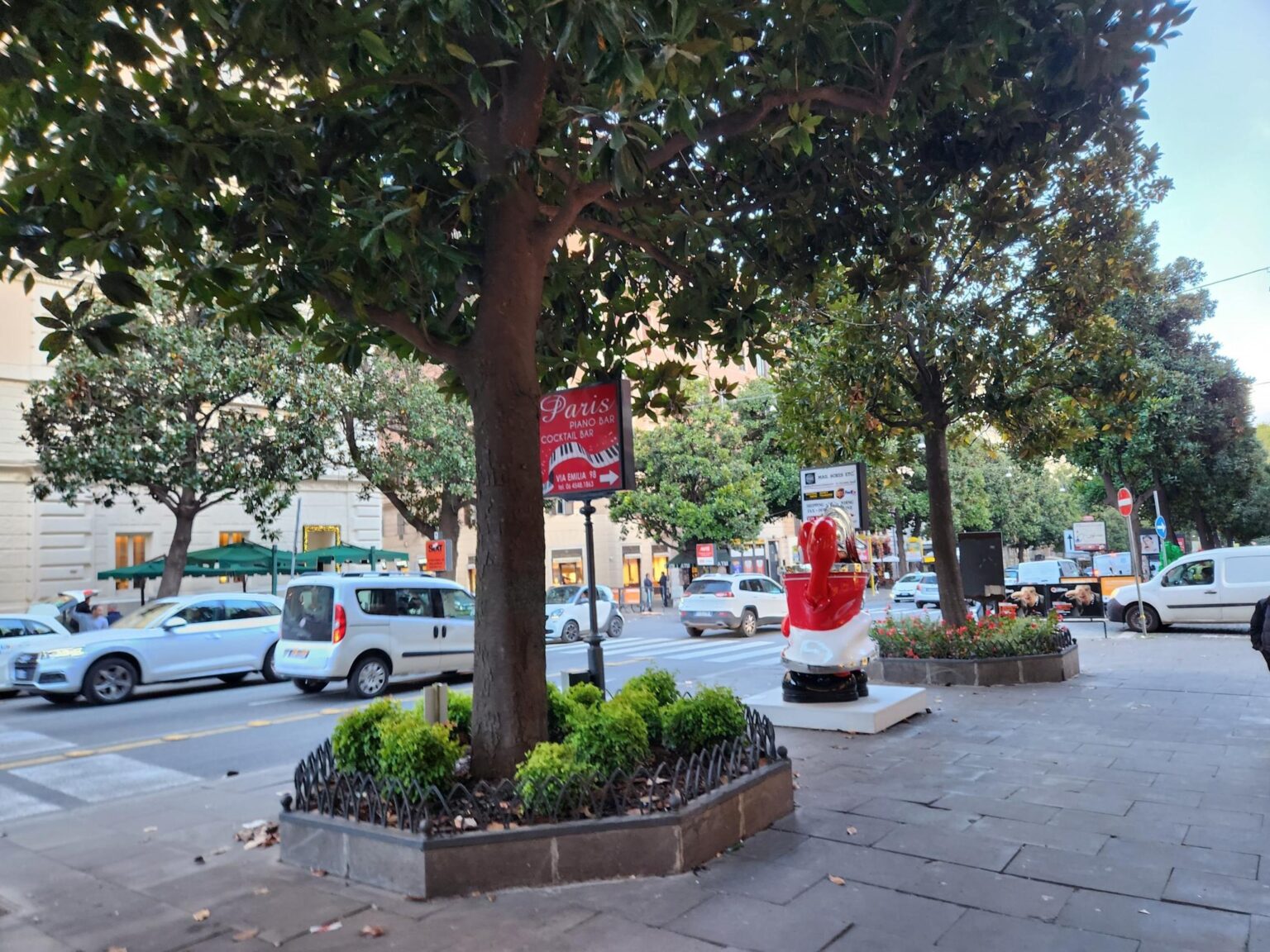 Rome in 8 Days: Walking 100 km Through a History Textbook