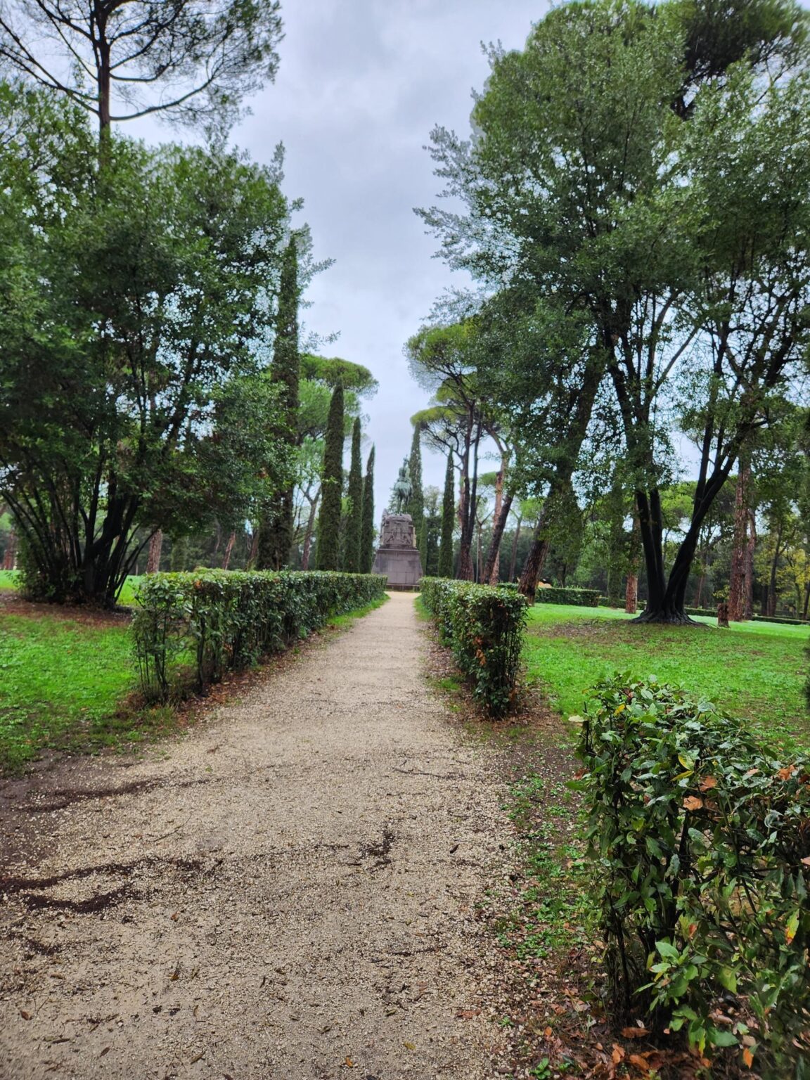 Rome in 8 Days: Walking 100 km Through a History Textbook